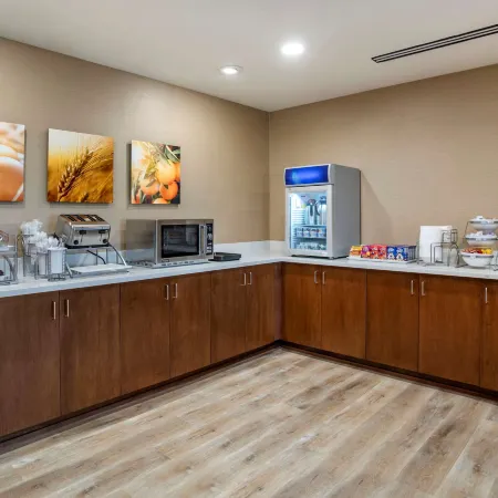 Comfort Inn & Suites