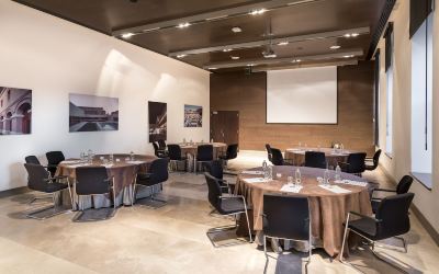 会議室 パラドール デ アルカラ デ エナーレスの写真