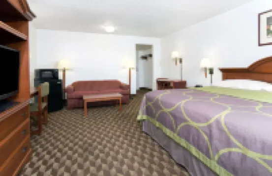 Super 8 by Wyndham Riviera Beach West Palm Beach