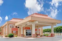 Ramada by Wyndham West Memphis Hotels in West Memphis