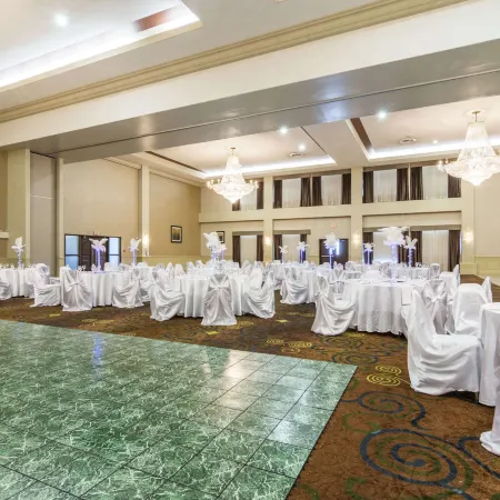 Clarion Hotel & Conference Center Sherwood Park