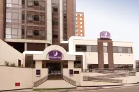Premier Inn Sunbury (Kempton Park) فنادق في Spelthorne District