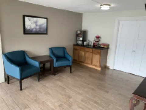 HomeTowne Studios โดย Red Roof Battle Creek โรงแรมในCalhoun County