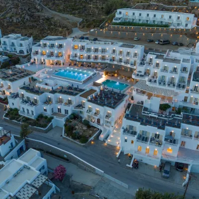 The George Hotel Mykonos Отели рядом с достопримечательностью «Ресторан Scorpios Mykonos»