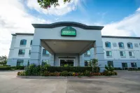 Wingate by Wyndham Dallas Love Field Hotels in Dallas