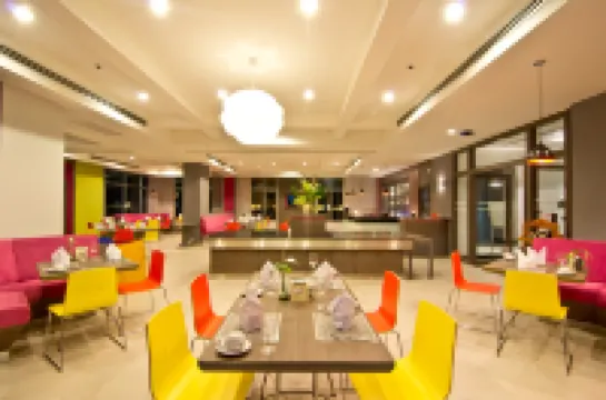 Sunshine Vista Hotel