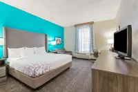 La Quinta Inn & Suites by Wyndham Jamestown