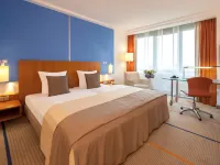 Sunday am Main Taunus Zentrum Frankfurt/Sulzbach ヘーヒスト周辺のホテル