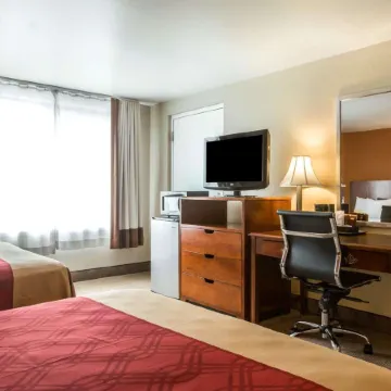 Econo Lodge Lakes Region Отели в г. Оссипи