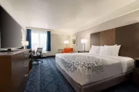 La Quinta Inn and Suites by Wyndham at WaTiki Waterpark Hôtels à : Box Elder