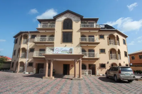 Carleton Hotel & Suites - Airport Shuttle