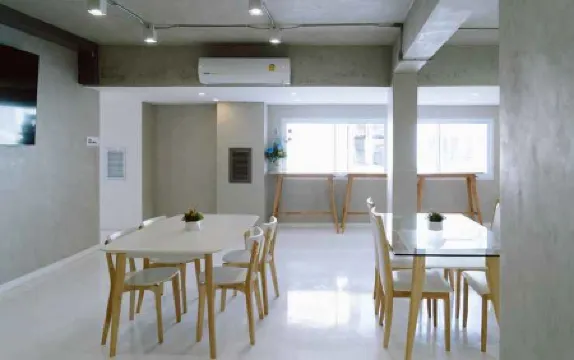 The White Hotel by Charoensri