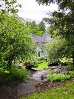 Stone Hill Inn