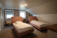 Haus Flieder Hotels near Castle Osterburg