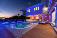 Glacis Heights Villa - Swimmingpools