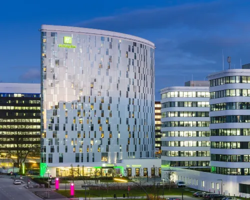 Holiday Inn Hamburg - City Nord Hotels in der Nähe von U-Bahnhof Lattenkamp