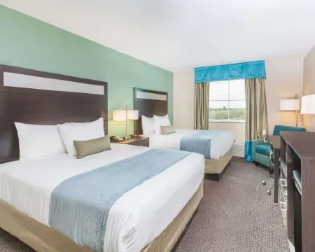 Baymont by Wyndham Midland Center Hotels in Midland