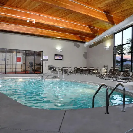 Comfort Suites Milwaukee West
