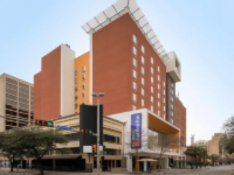 ฮิลตันการ์เด้นอินน์ แซนแอนโทนิโอ ดาวน์ทาวน์ ริเวอร์วอล์ค โรงแรมในซานอันโตนิโอ