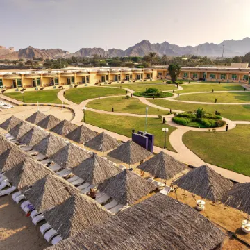 Royal Beach Hotel & Resort