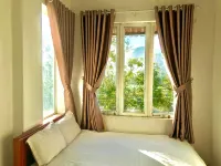 NHA NGHi Anh Sang Hotels in Đức Trọng District