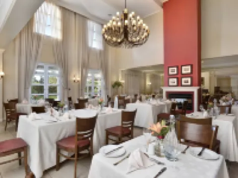 プロテア ホテル バイ マリオット マフィケング マフィケングのホテル