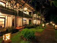Puri Saron Hotel Seminyak Hotels near Double Six