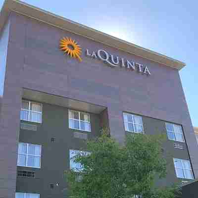 La Quinta Inn & Suites by Wyndham Montgomery Hotel Exterior