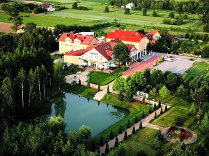 Hotel Chabrowy Dworek