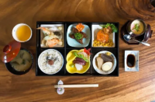 Microtel by Wyndham South Forbes Near Nuvali