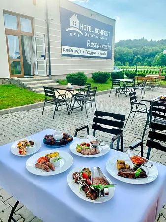 Hotel Komfort Отели в г. Paszkowka