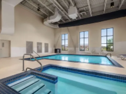 マイクロテル  イン & スイーツ モントリオール エアポート - ドーヴァル ンC ドルヴァルのホテル