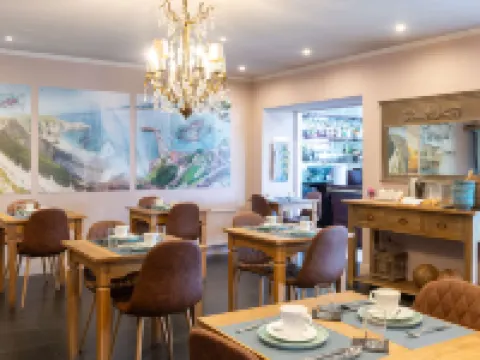 Hôtel Traiteur les Ormes, the Originals Relais Hotels in Barneville-Carteret