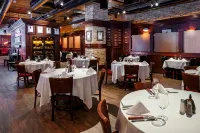 Hilton Garden Inn Omaha-Downtown/Old Market Area - breakfast