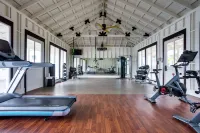 Mahogany Bay Resort & Beach Club, Curio Collection by Hilton - Gym