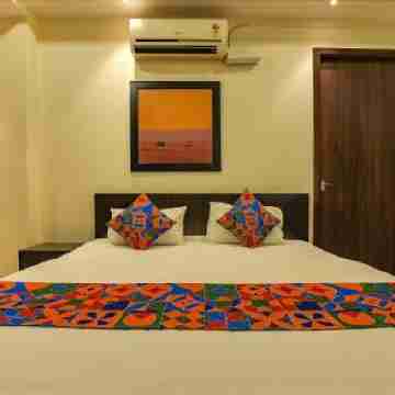 FabHotel All in One Saltlake - Opp BJ Market Complex Rooms