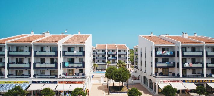 Pins Platja Apartments Hotele w: Cambrils