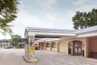 迪比克溫德姆戴斯飯店 住宿飯店