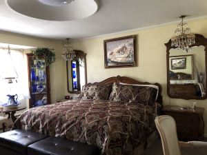 Deal's Bed & Breakfast Inn