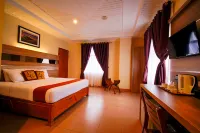 Kharisma Hotel Hotel di Padang Lua
