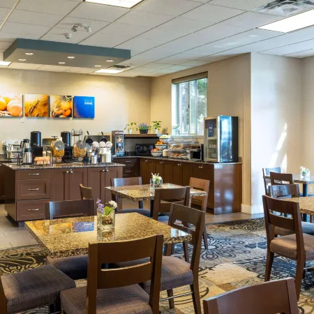 Comfort Inn & Suites