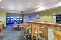 Quality Hotel & Suites - bar