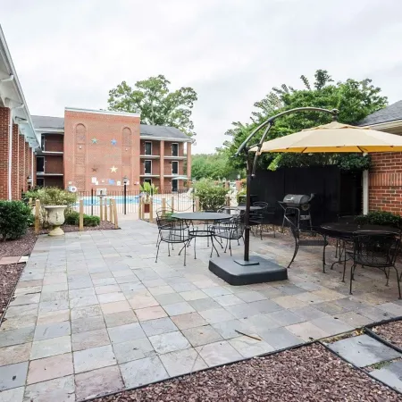 Rodeway Inn & Suites Williamsburg Central