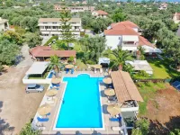Alexaria Holidays Homes - Kolam Renang