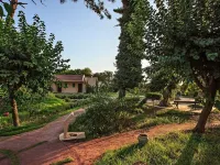 فندق المهاري ريزدنس طبرقة Hotels near الحديقة العامة