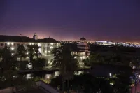 Knightsbridge Luxury Apartments Hoteles en Century City