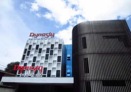 Dynasty Tourist Inn