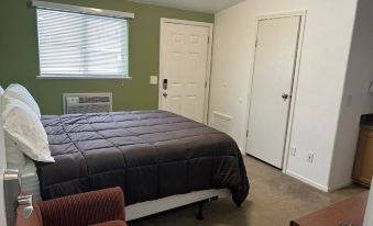 6 Plex Rental