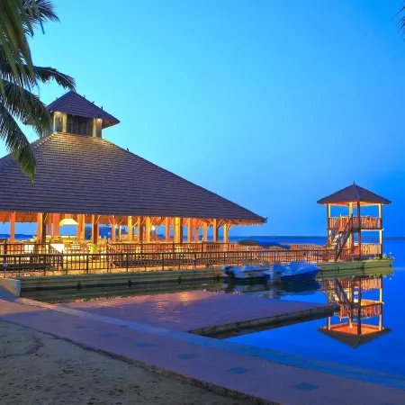 Estuary Sarovar Premiere Poovar Island