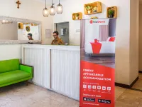RedDoorz Near Alun Alun Bandung 2 Hotels in Regol